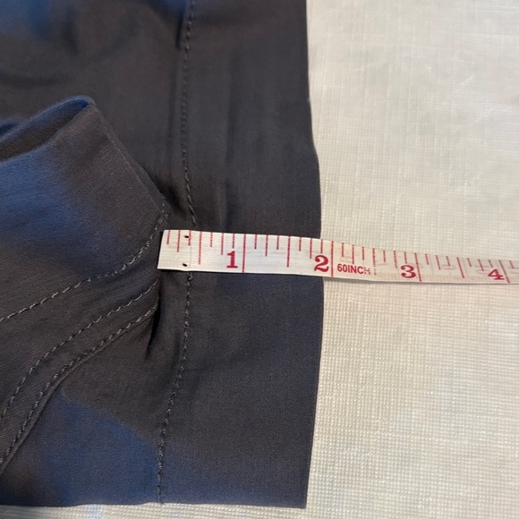 Aritzia talula Hazel charcoal shorts - Picture 6 of 6